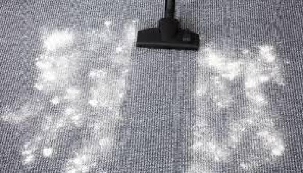 طريقة استخدام بودرة السجاد: خطوات بسيطة تُنقذك من عناء الغسيل