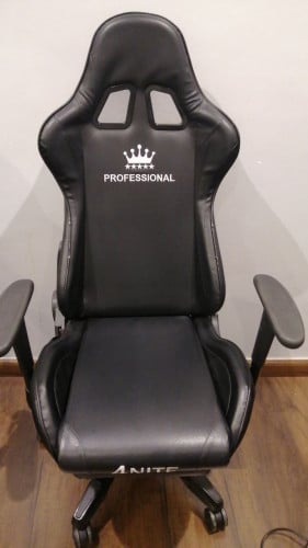 كرسي العاب قيمنق لون أسود