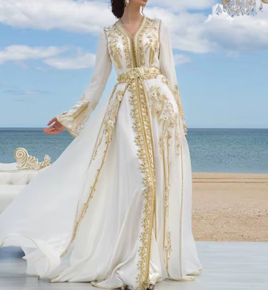 الفساتين: رحلة المرأة في عالم الأناقة والجمال