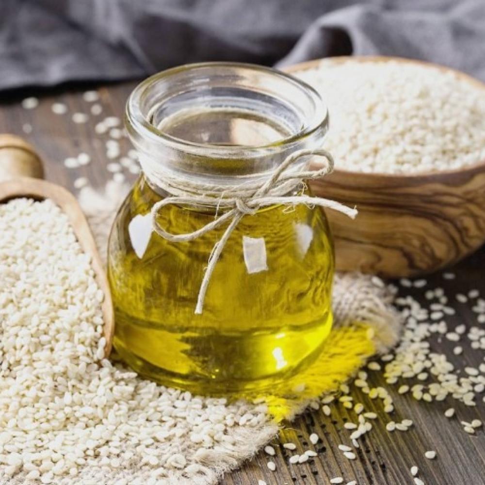 أهم وأبرز فوائد زيت السمسم للشعر