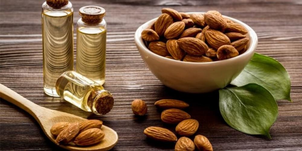 ما هي فوائد زيت السمسم مع زيت اللوز؟