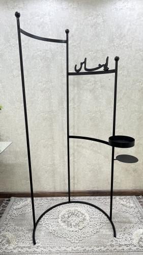 استاند ملابس نص دائره