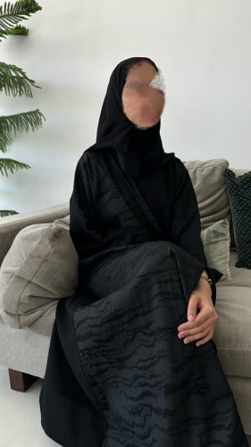 عبايه قصه ستريت تفته وكريب كتان