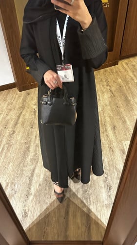 عبايه بقماش جازار