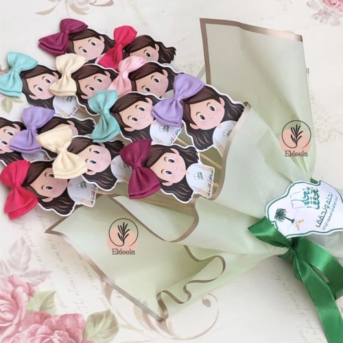 باقة فيونكات شعر ملونه لليوم الوطني نحلم ونحقق ( 12 فيونكه )