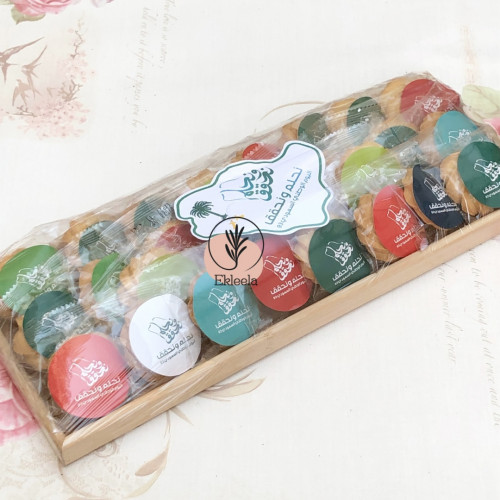 صينية بيتفورات مع ثيم اليوم الوطني نحلم ونحقق ( قطعه واحده )