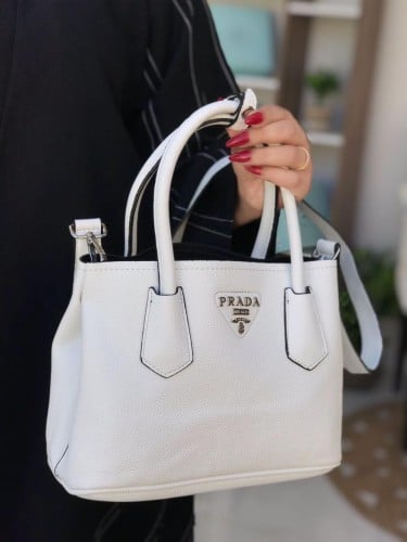 PRADA M