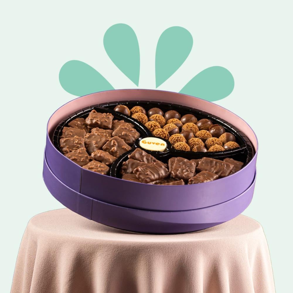 بوكس جيوفن كلاسيك الفاخر شوكولاتة بلجيكية بحشوة براونيز وبيكان