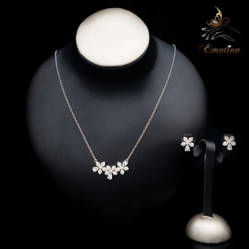 مطلي بالذهب الابيض طقم جميل - اطقم يومية