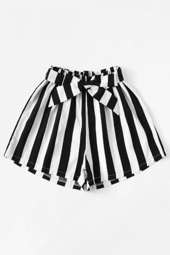 شورت نسائي مخطط