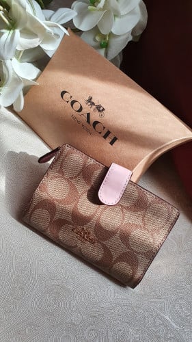 محفظة ماركة كوتش