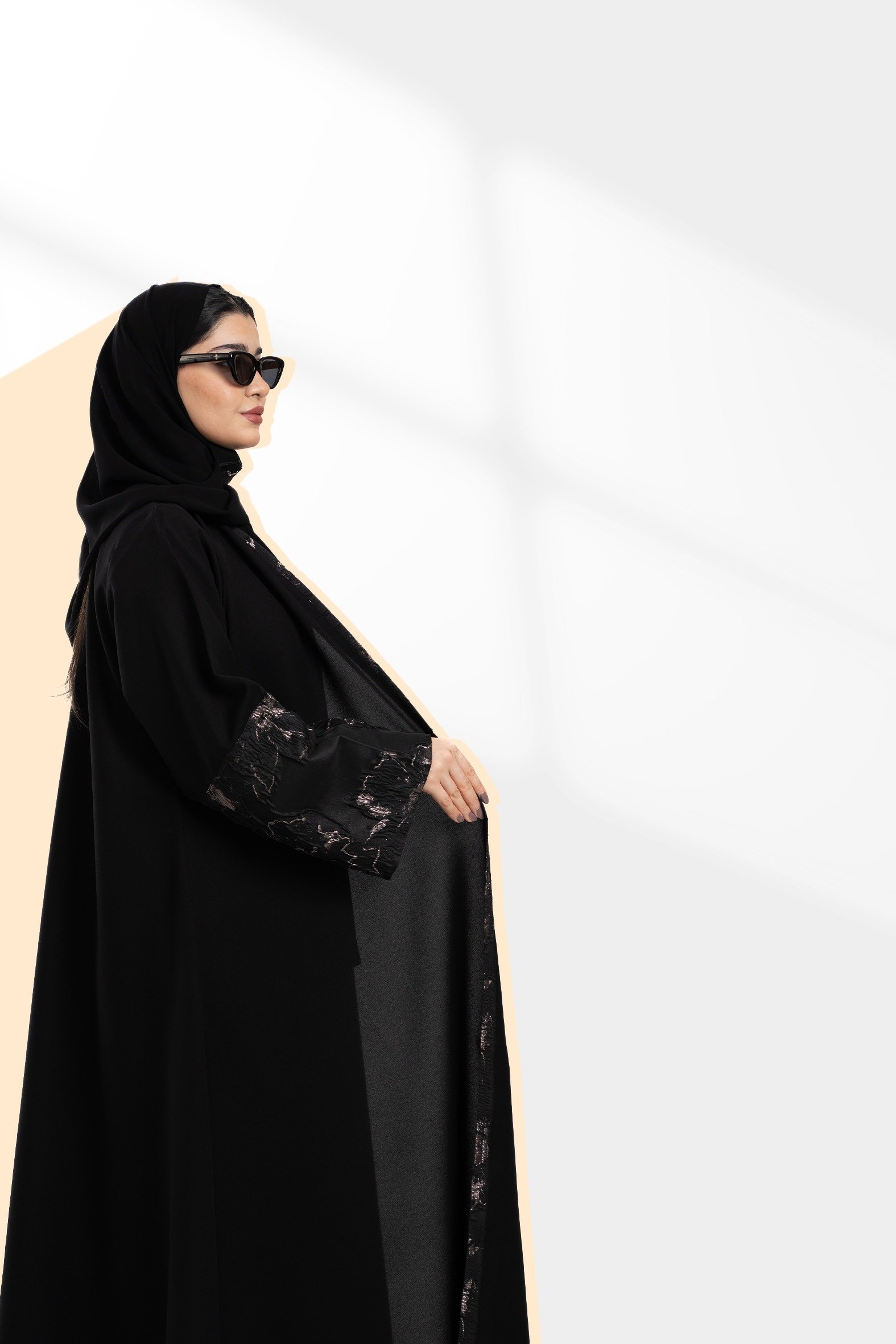 زاهية للعبايات