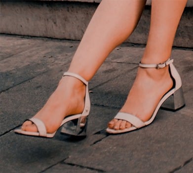 صنادل كعب نسائي