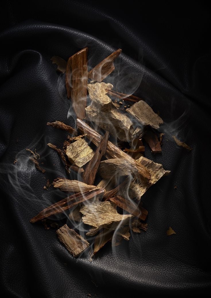 العود الفاخر