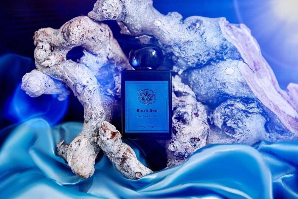 عطر بلاك سي من لونزو