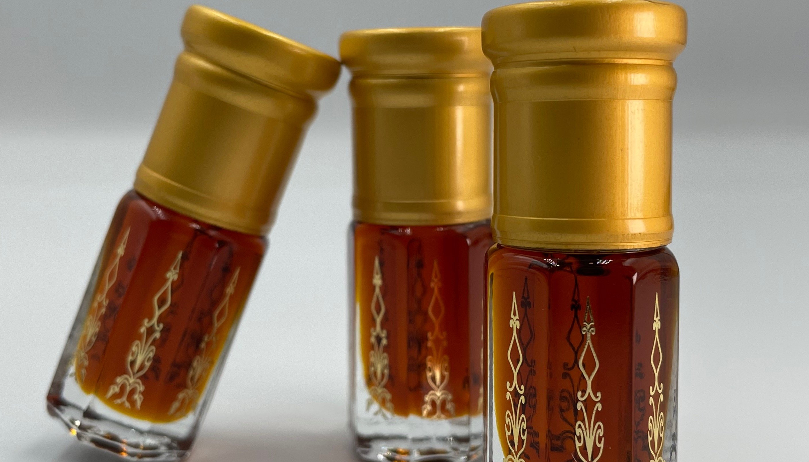 أدهان العود