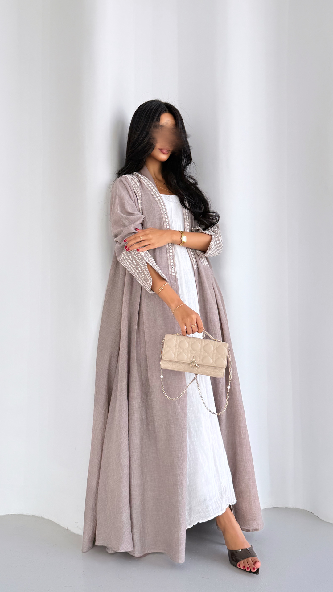 Lam Abayas