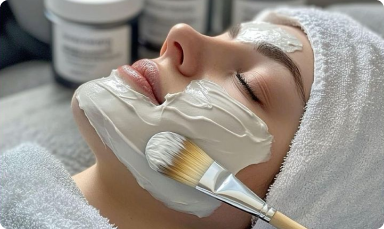 تركيبة خفيفة تمتصها البشرة بسرعة وتمنحها ترطيب يدوم