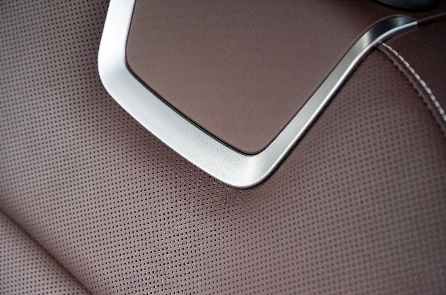 ارضيات جلد فاخرة