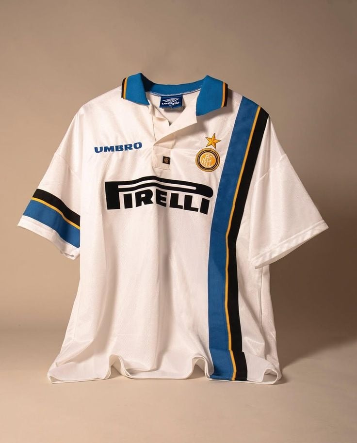 تيشيرتات الاندية