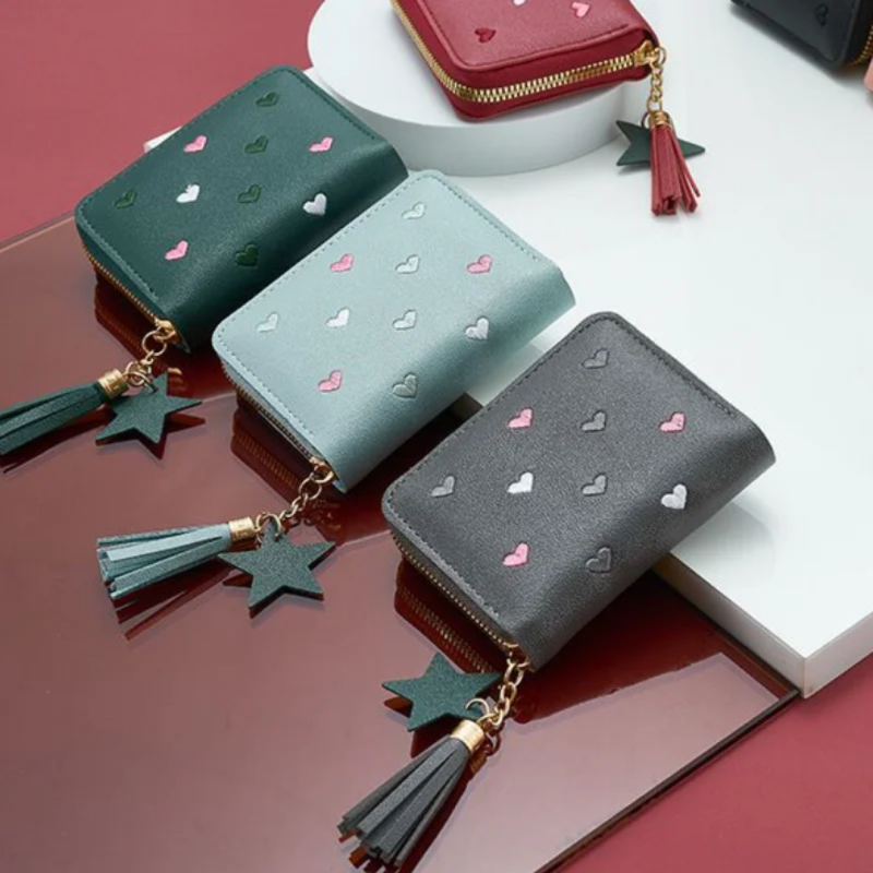 محافظ نسائية انيقة