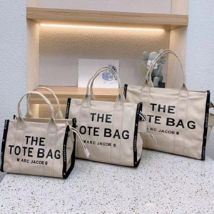 THE TOTE BAG