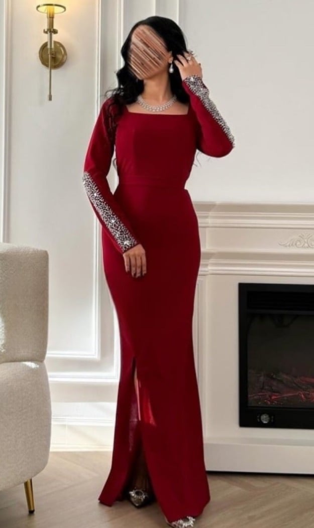 فساتين سهرة عنابي