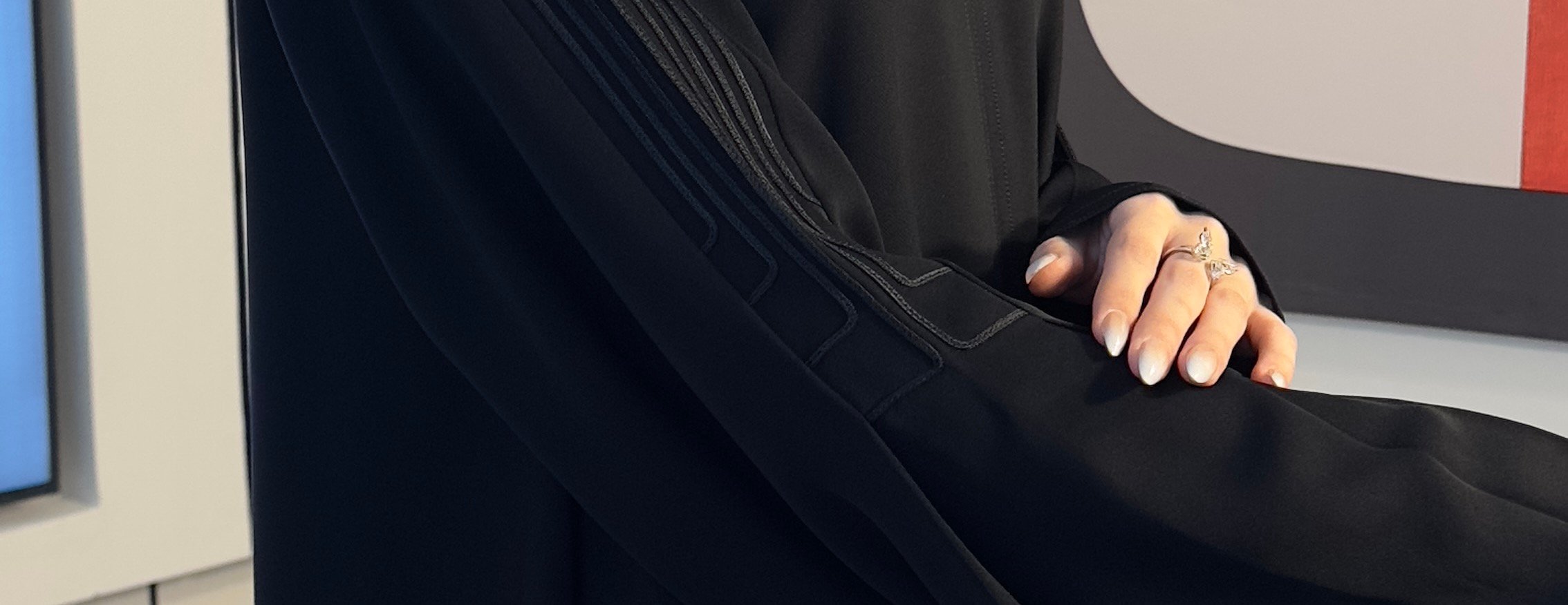 عبايات حصه image-slider-4