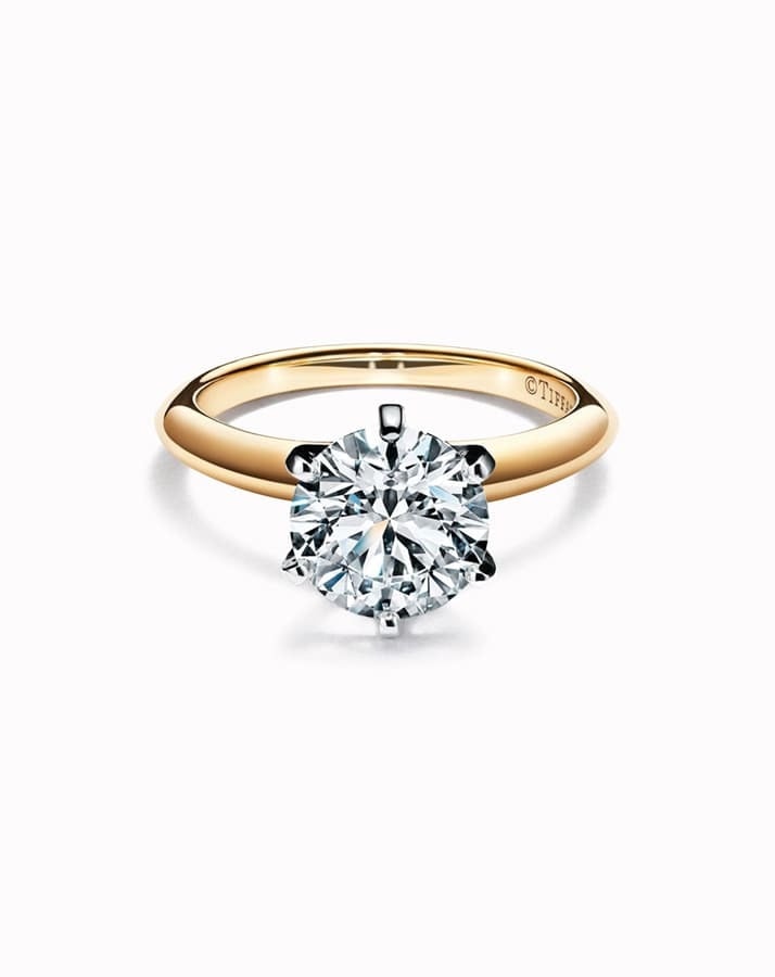 خاتم مرصع بالألماس