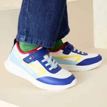 تسوقي الأحذية