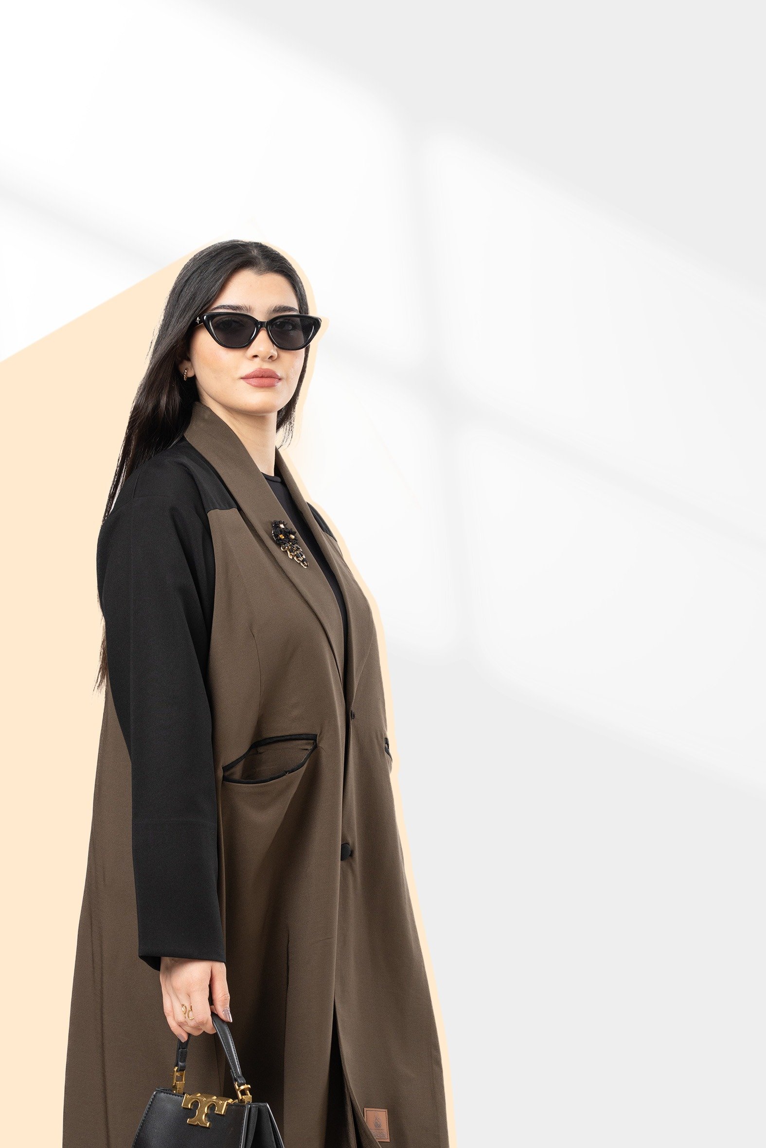 زاهية للعبايات