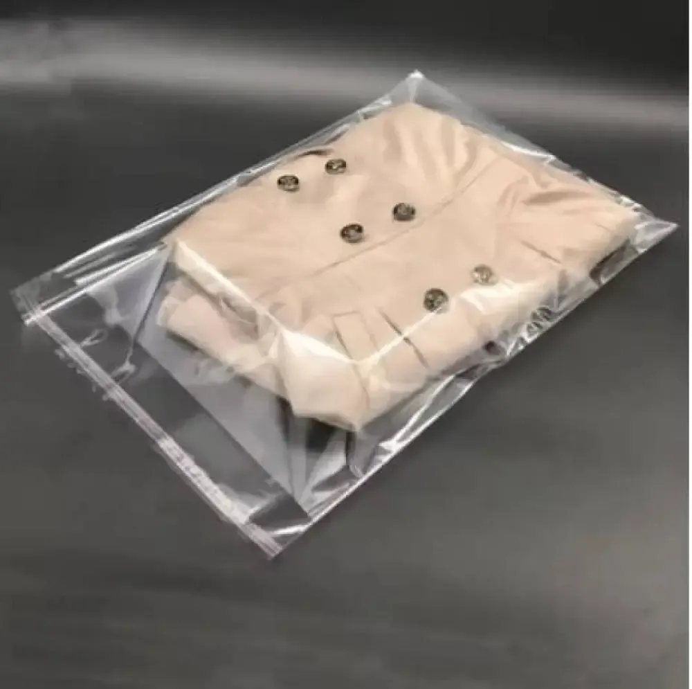 الأكياس البلاستيك الشفافة