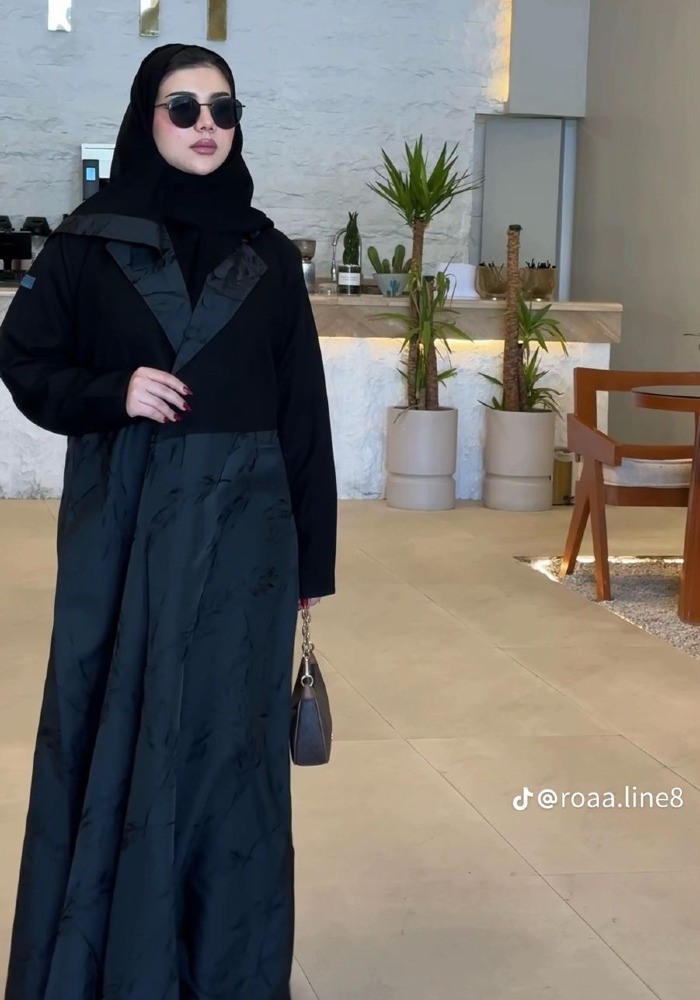 رؤى للعبايات image-slider-2