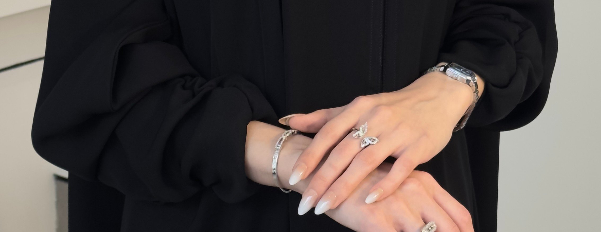 عبايات حصه image-slider-3