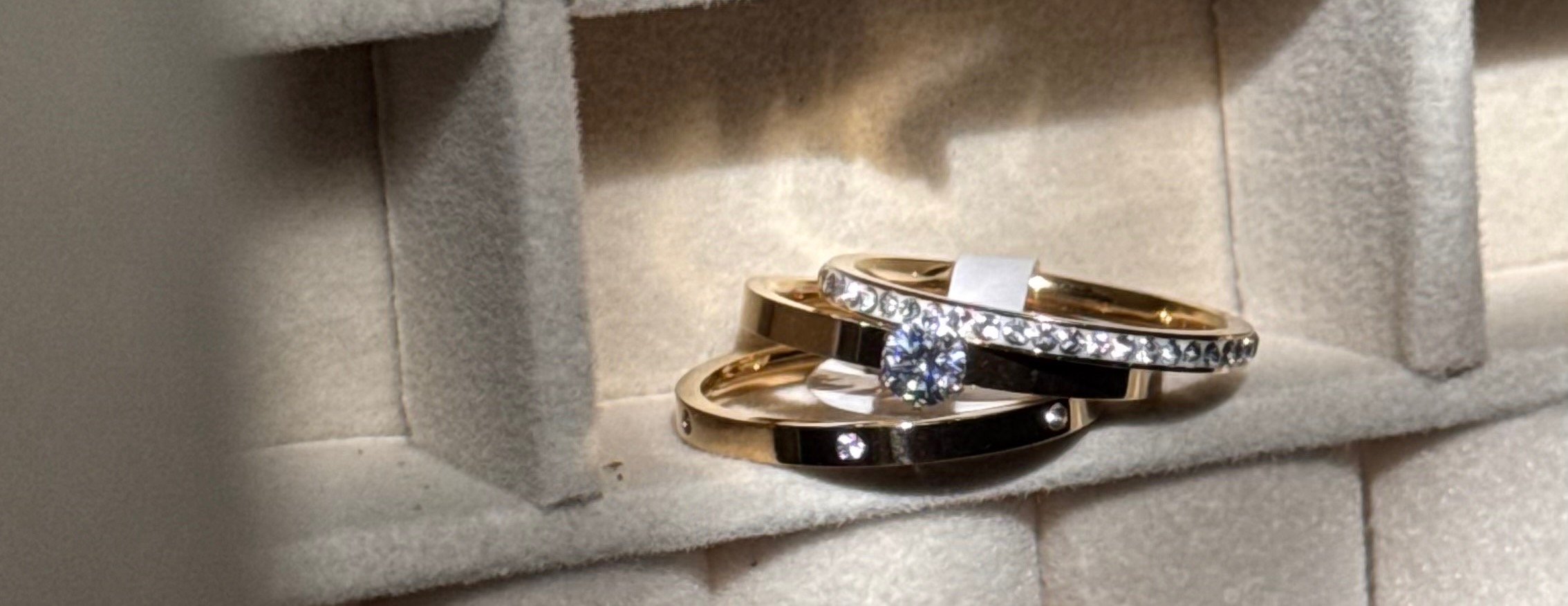 roz8_98 image-slider-0