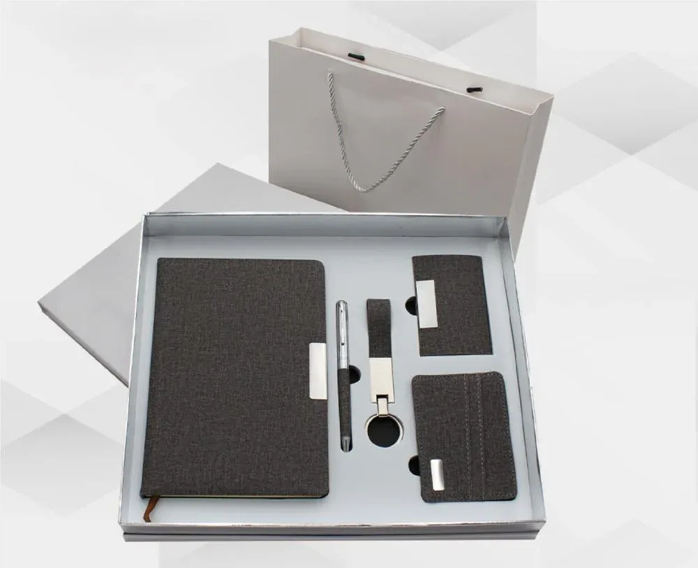 طقم هدايا مكتبية فاخرة قابل للطباعة أو الحفر