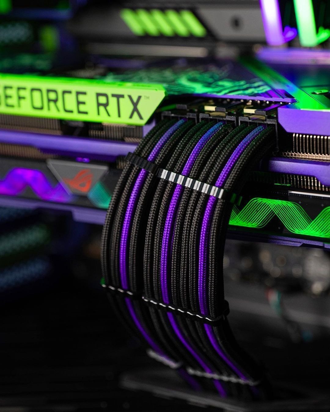 Banner الكابلات والوصلات