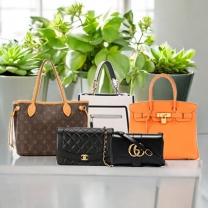 Yves Saint Laurent Women's Bags - Top Brand