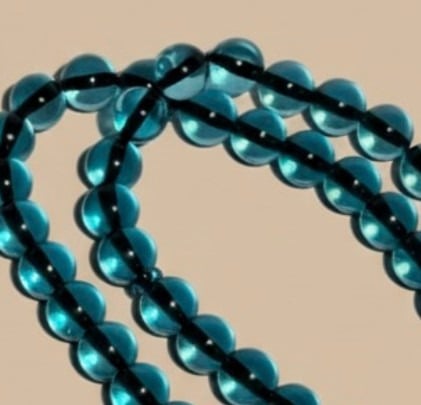 سبح شفافة