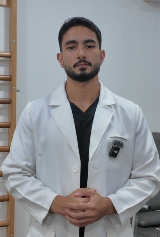 على صباغ - أخصائي علاج طبيعي