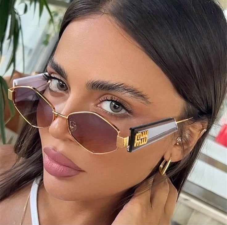 نظارات شمسيه نسائيه