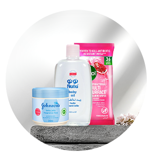 العناية بالطفل