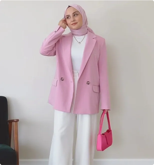 ملابس تناسب كل مناسبة