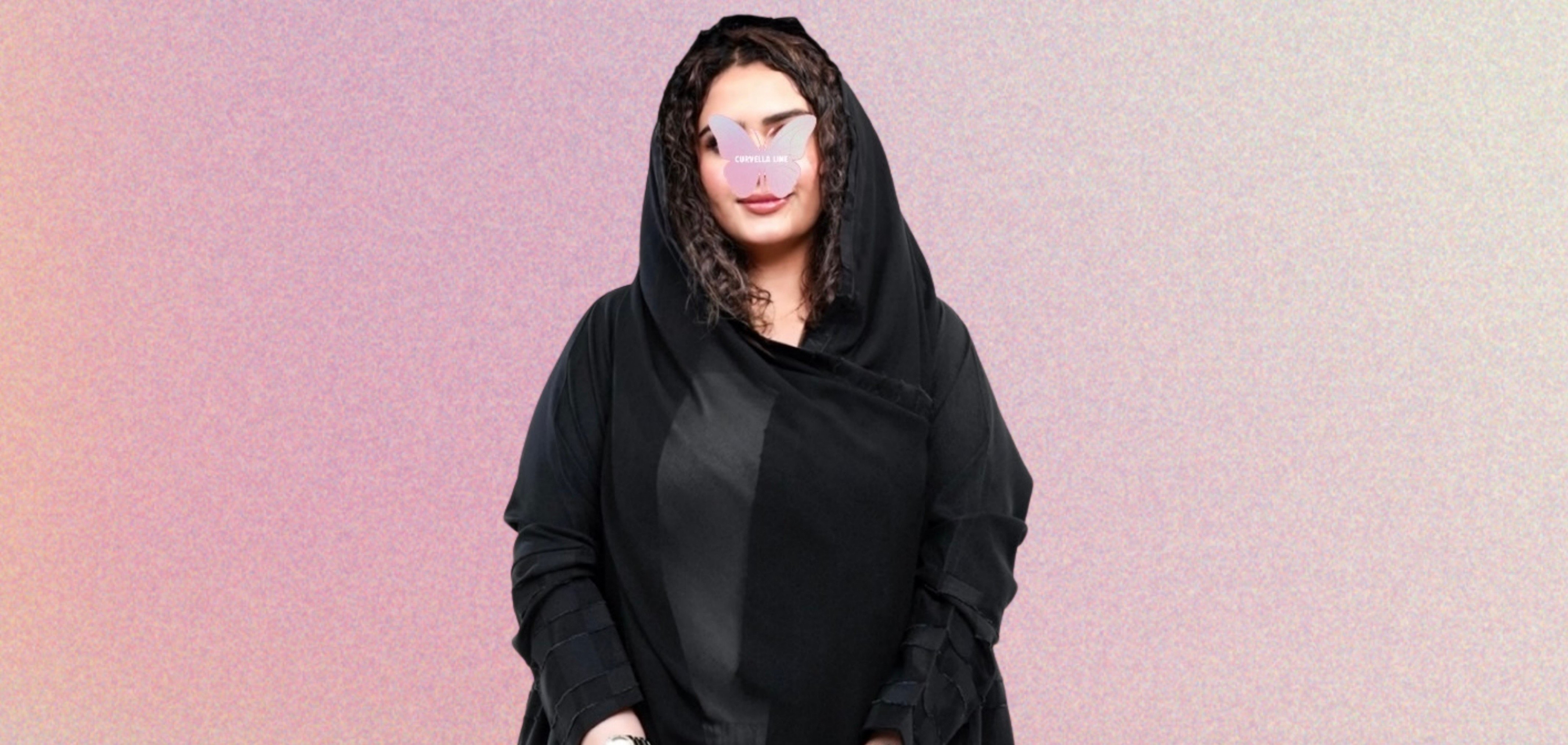 عبايات سوداء