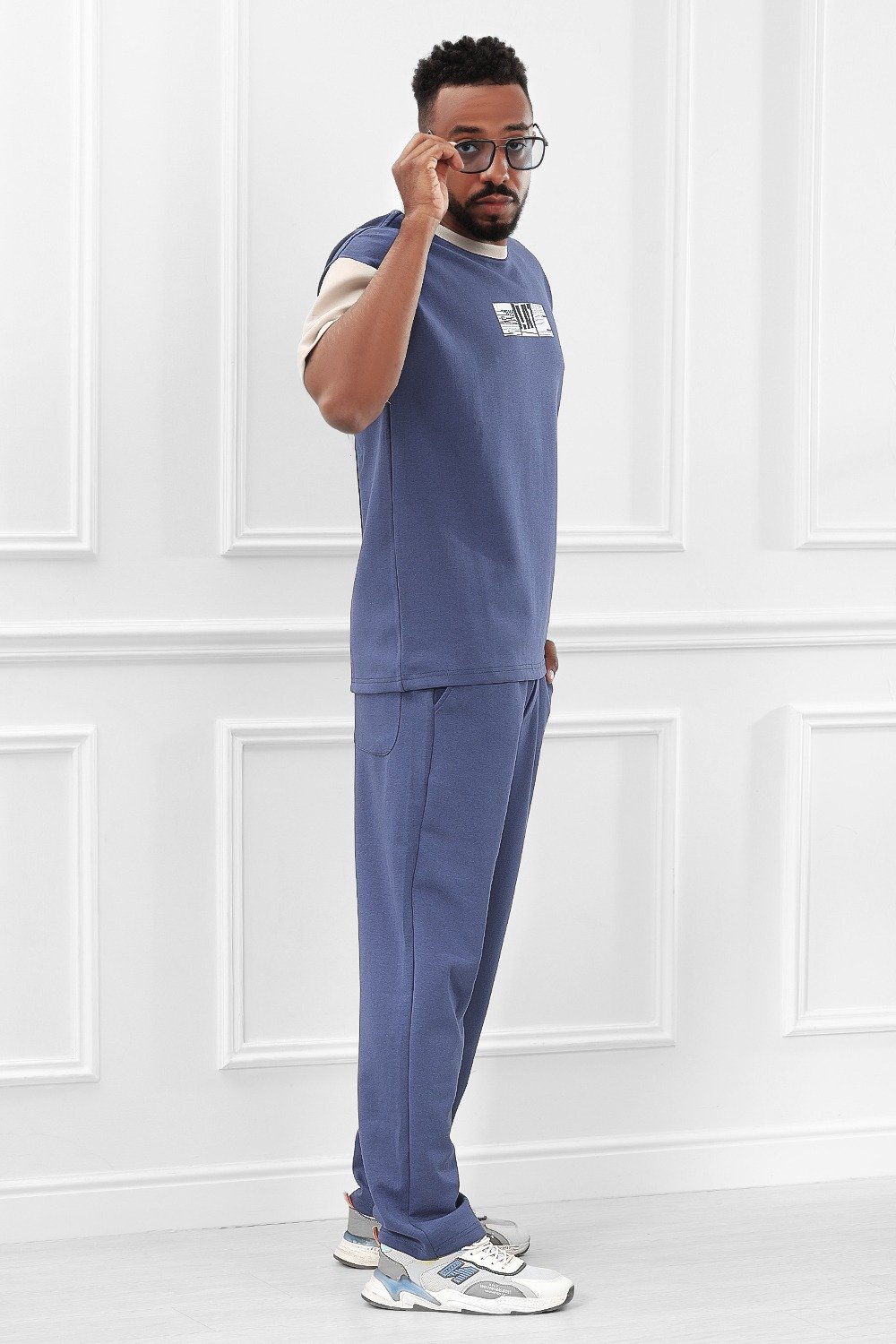 أطقم رجالي بنطال