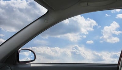 العناية بالزجاج