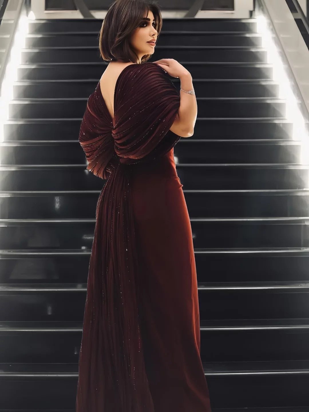 نأخذك في رحلة إلى عالم من الأناقة والفخامة.