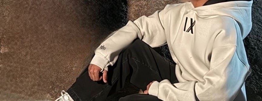 Ixion image-slider-0