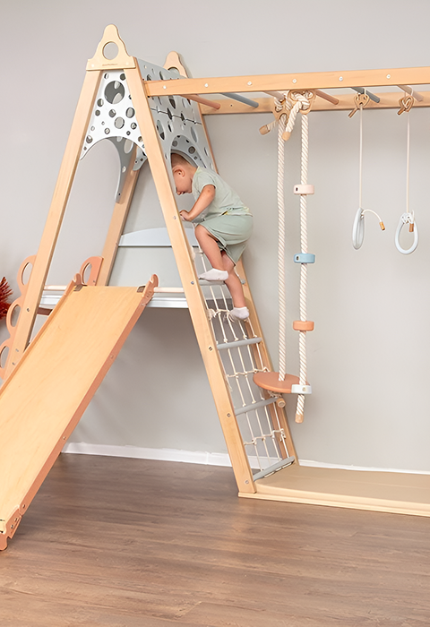 كل ما تحتاجه لعالم طفلك… في مكان واحد