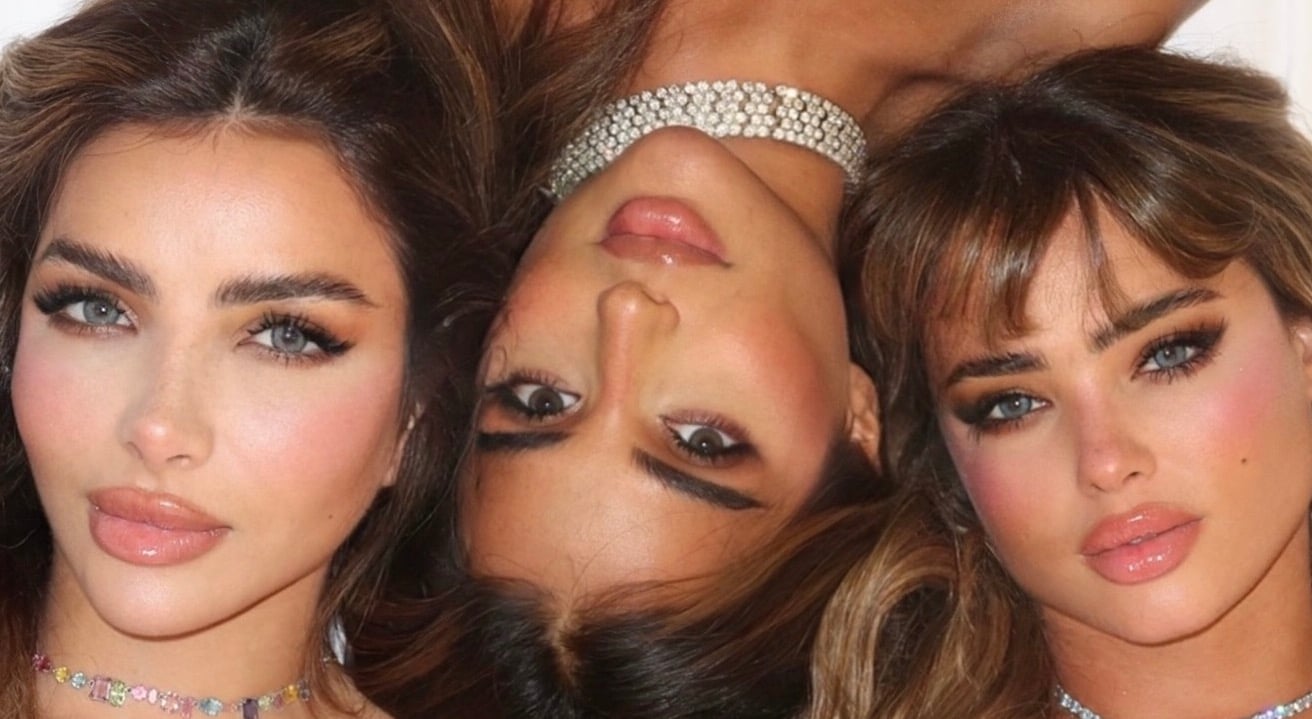 fixed banner